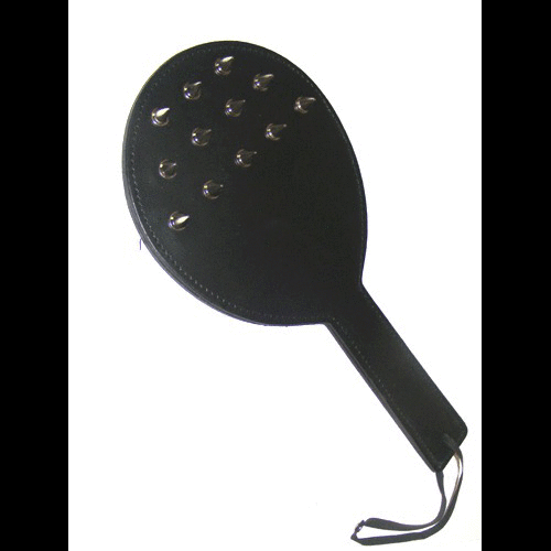 PALETA DE CUERO CON SPIKES PALETA DE CUERO CON SPIKES