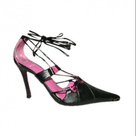 ZAPATOS LUICHINY COLOR NEGRO TALLA 6,5