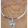 COLLAR CURVO CON ELEGANTE PENDIENTE BDSM CORAZON TRISKEL 7290